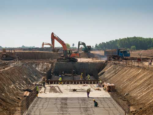 Travaux de terrassement pour la création d’une zone d’activités Travaux de terrassement pour la création d’une zone d’activités