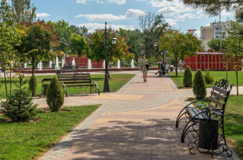 Travaux de peinture des équipements publics d’un parc municipal