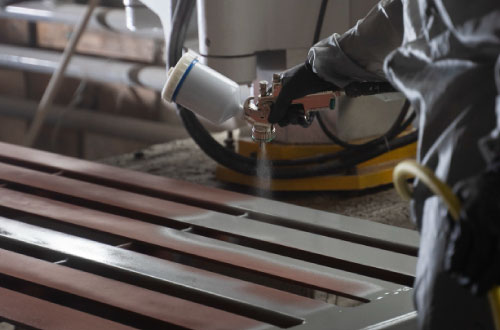 Travaux de peinture industrielle des structures métalliques d'un complexe logistique